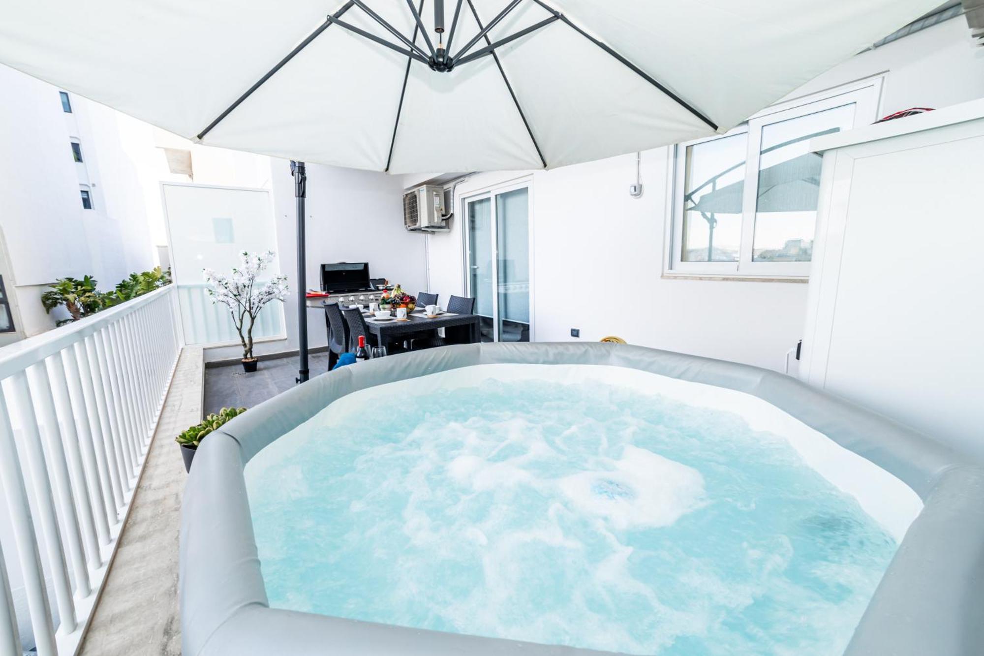 Sea Breeze, Spacious 2-Bedroom Lux Seaside Apartments San Pawl il-Baħar Extérieur photo