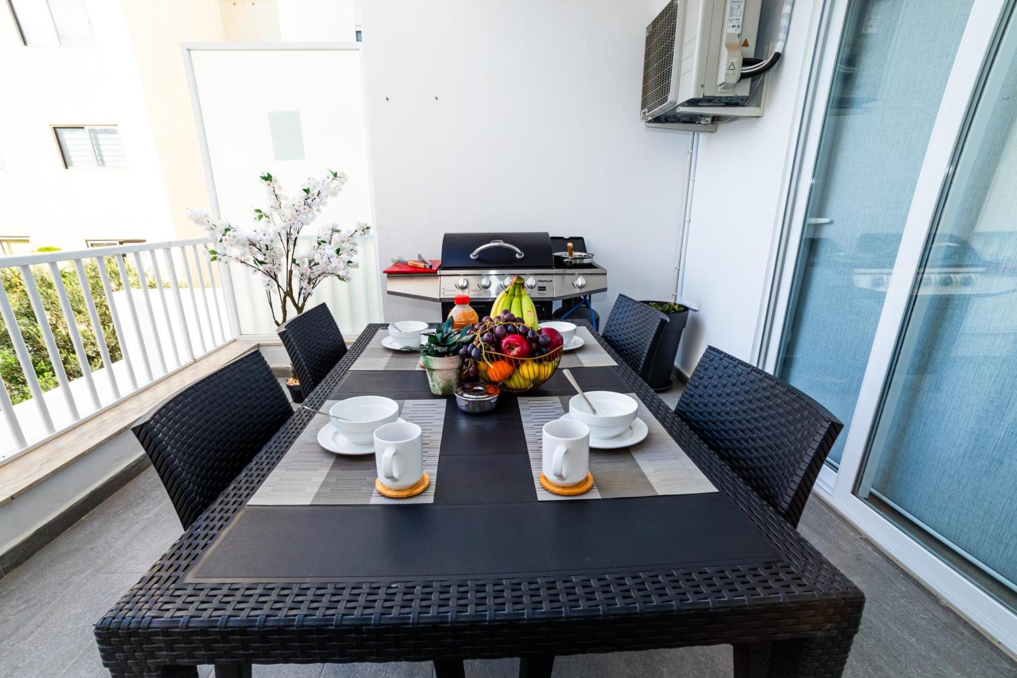 Sea Breeze, Spacious 2-Bedroom Lux Seaside Apartments San Pawl il-Baħar Extérieur photo